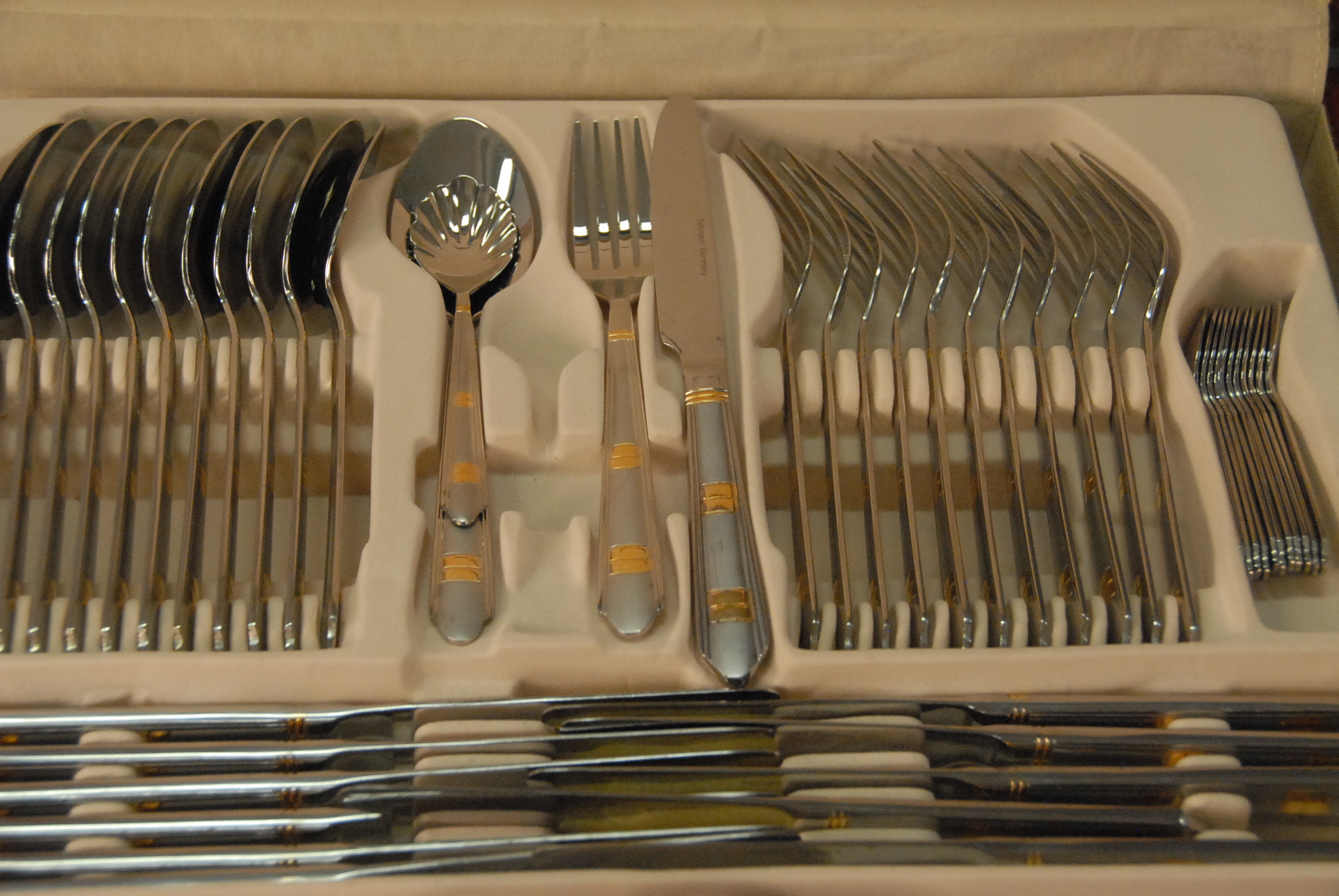 Lot 351 German flatware set in fitted box. Nadeau's Auction Gallery
