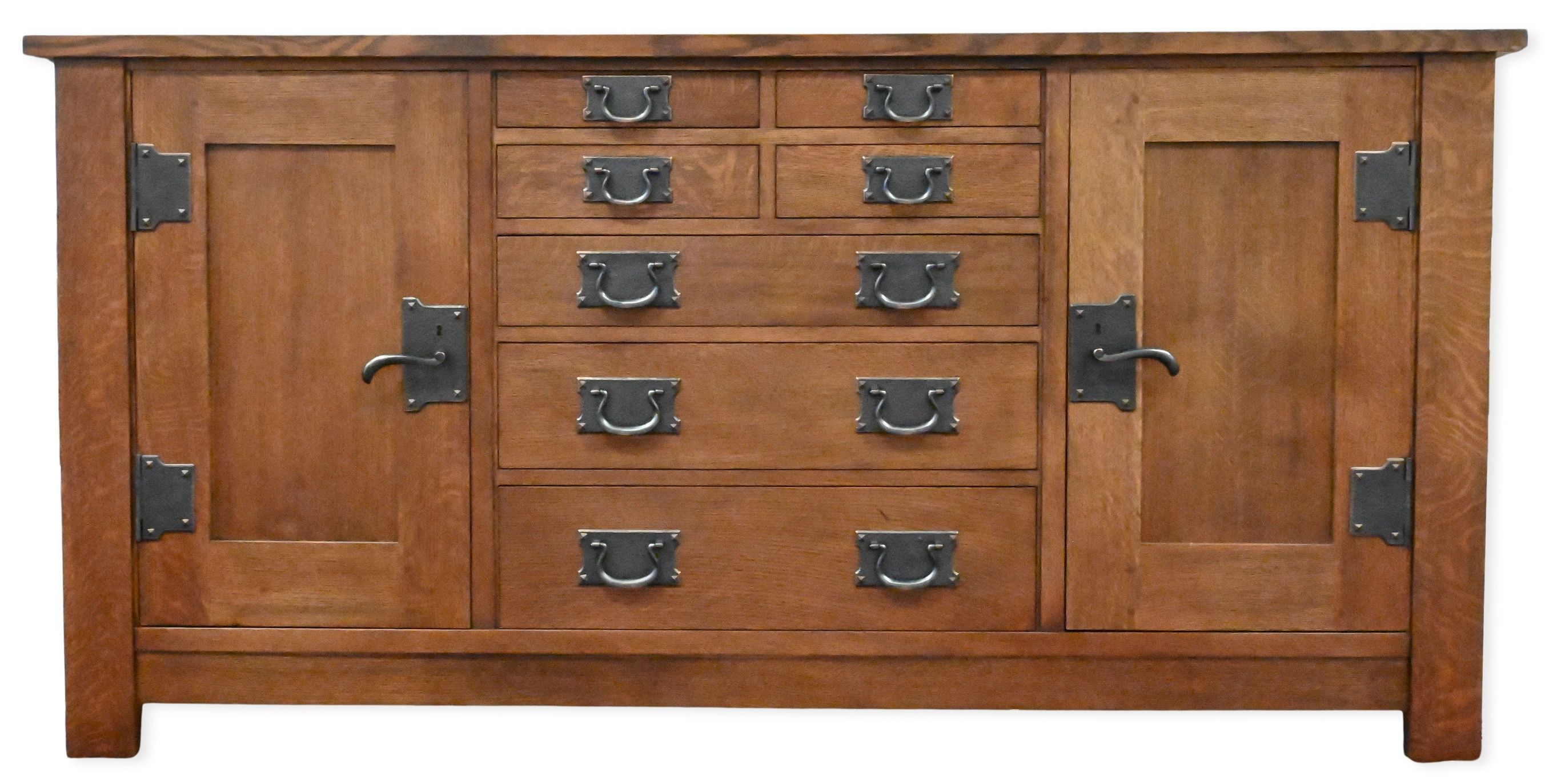 2026 Bench-made Furnishings, Guitars, Art, and Decorative Accessories Auction